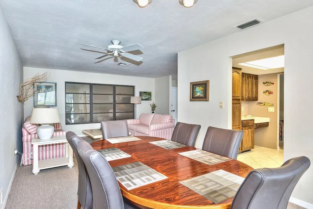 photo 1 of Rovigo Vacation Rental: Spacious Retreat with Panoramic Lake Views in Kings Lake. 4-BR, 4-Bathroom Home with Private Pool, just 3.4 Miles from the Vibrant Fifth Avenue South and Naples Attractions