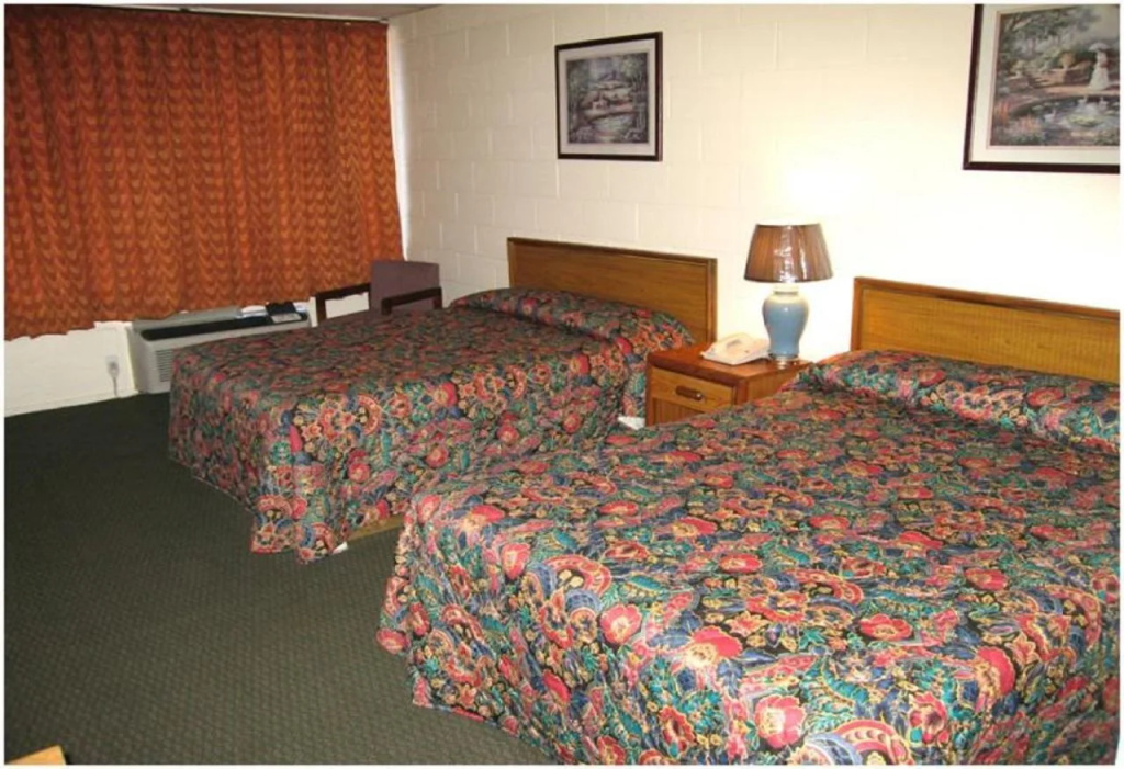 photo 1 of Royal Inn Linden