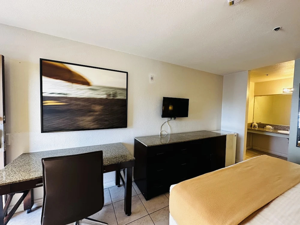 photo 1 of Casa Blanca Express & Suites Cypress Buena Park - Anaheim Area