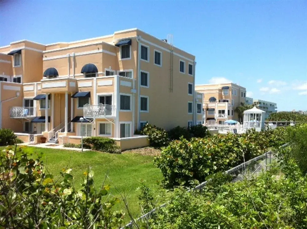 photo 1 of Royal Mansions Resort