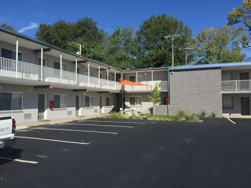 photo 1 of Hotel Royal Oak
