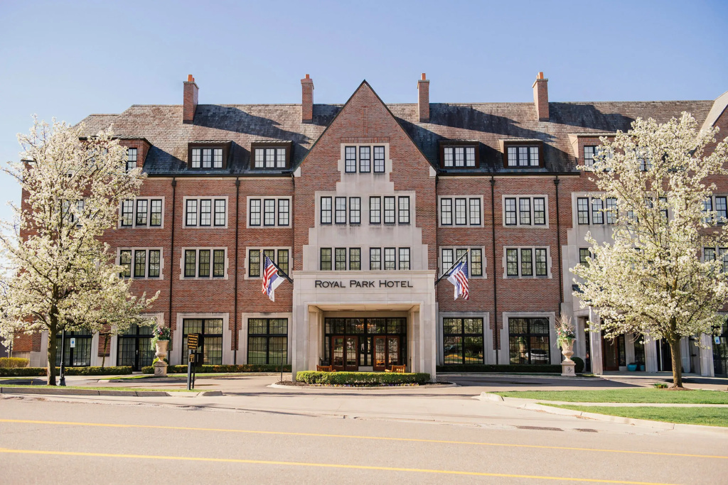 photo 1 of Royal Park Hotel