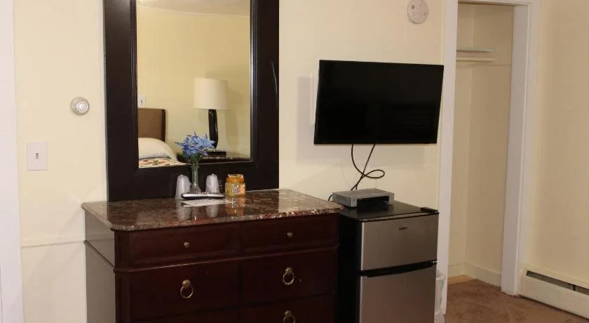 photo 1 of Royale Coach Motor Lodge