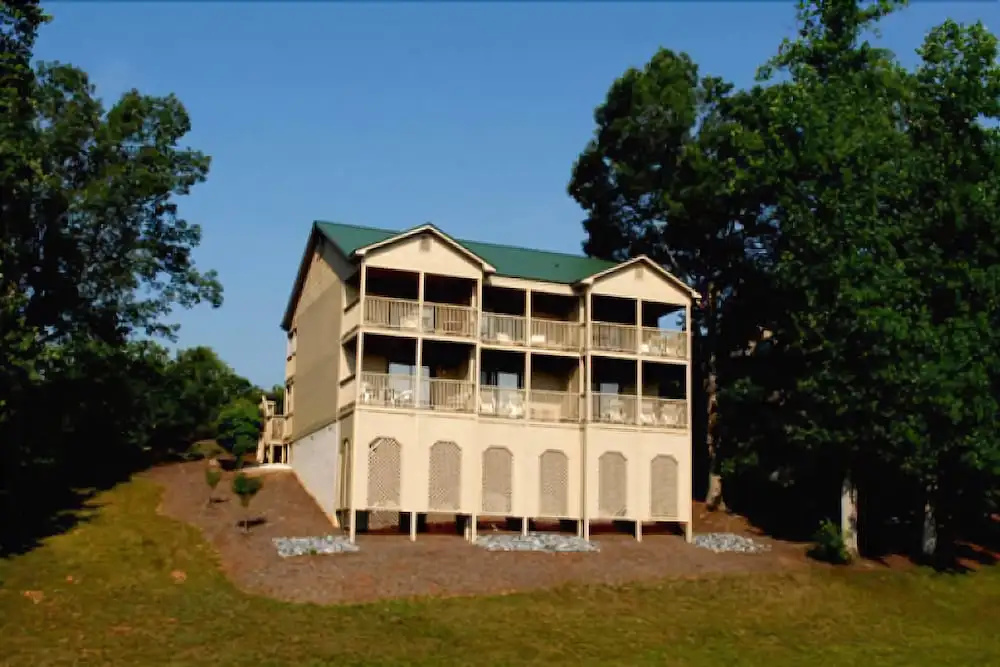 photo 1 of Rumbling Bald Resort