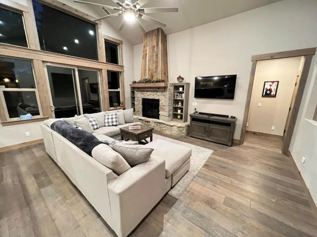 photo 1 of Saint Bernard - INCREDIBLE MOUNTAIN GETAWAY HOT TUB GAME ROOM GAS BBQ L2 EV CONNECTION TAHOE