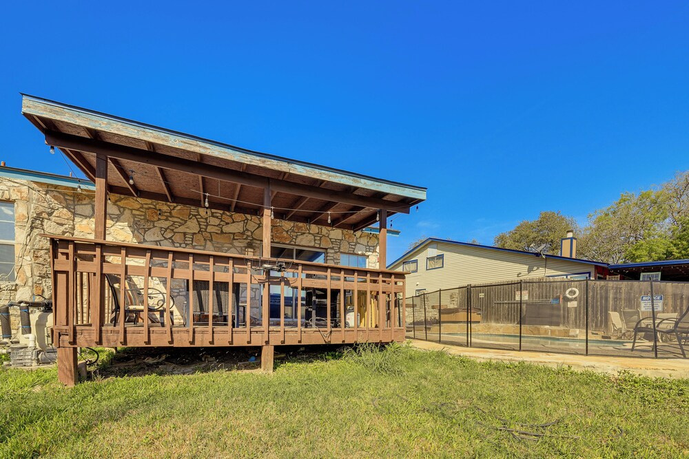 photo 1 of San Antonio Retreat w/ Fenced Pool, Near Seaworld