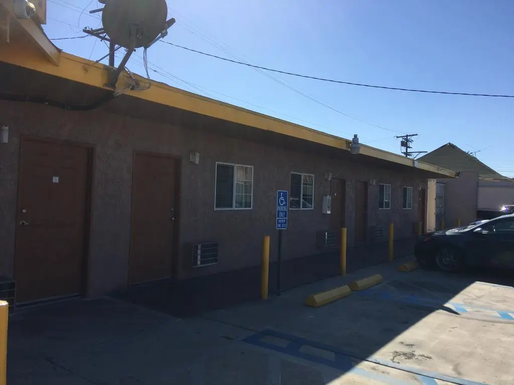photo 1 of SandPiper Motel
