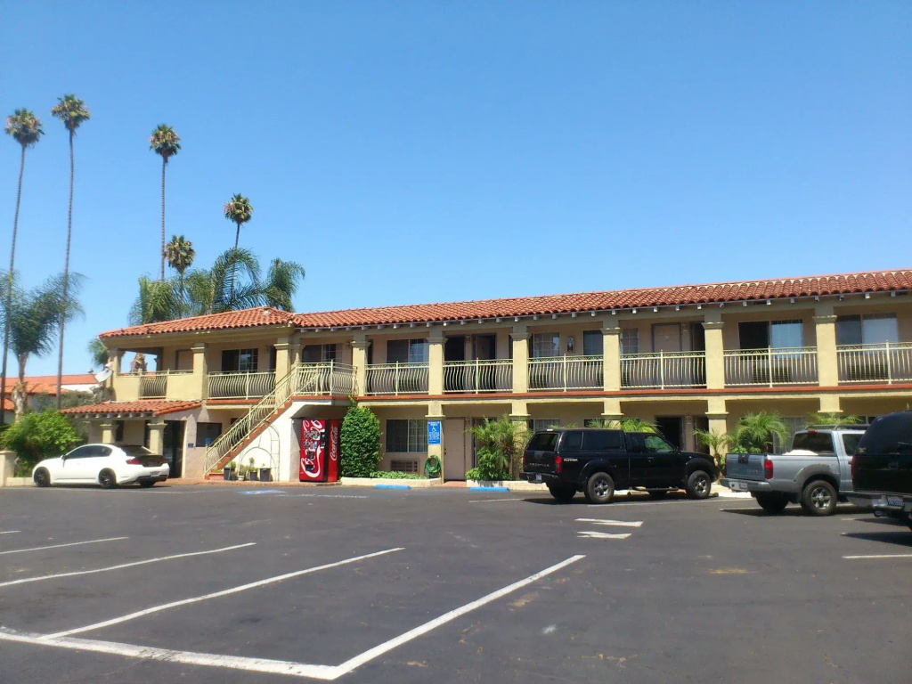 photo 1 of Santa Ana Travel Inn