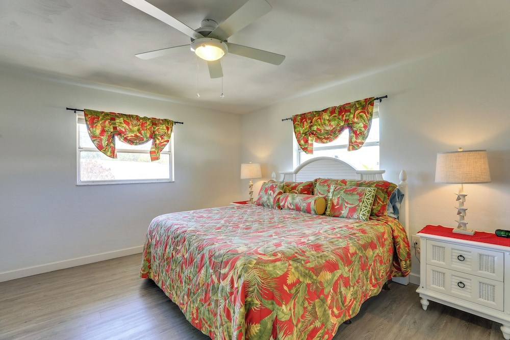 photo 1 of Sarasota House w/ Private Pool - 4 Mi to Beach!