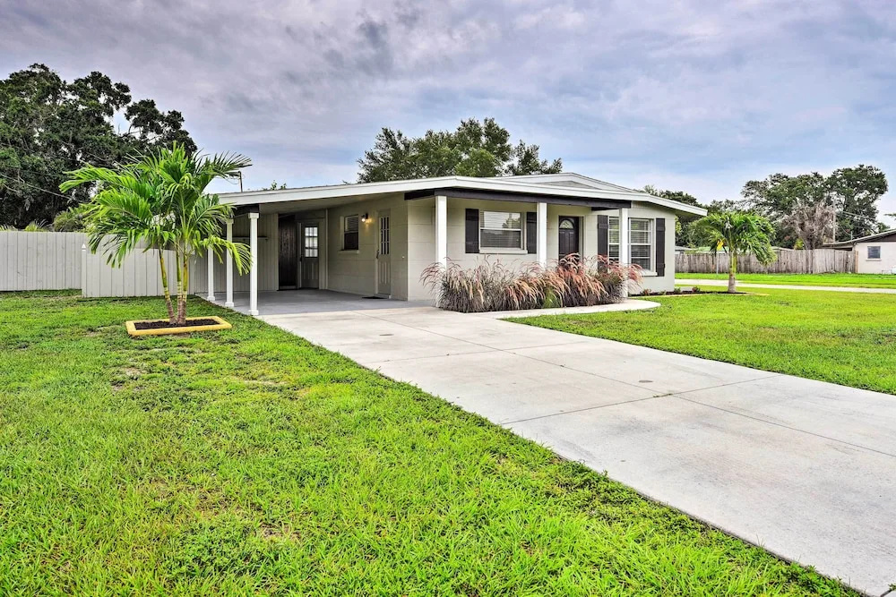 photo 1 of 'sarasota Sunset House' w/ Spacious Patio!