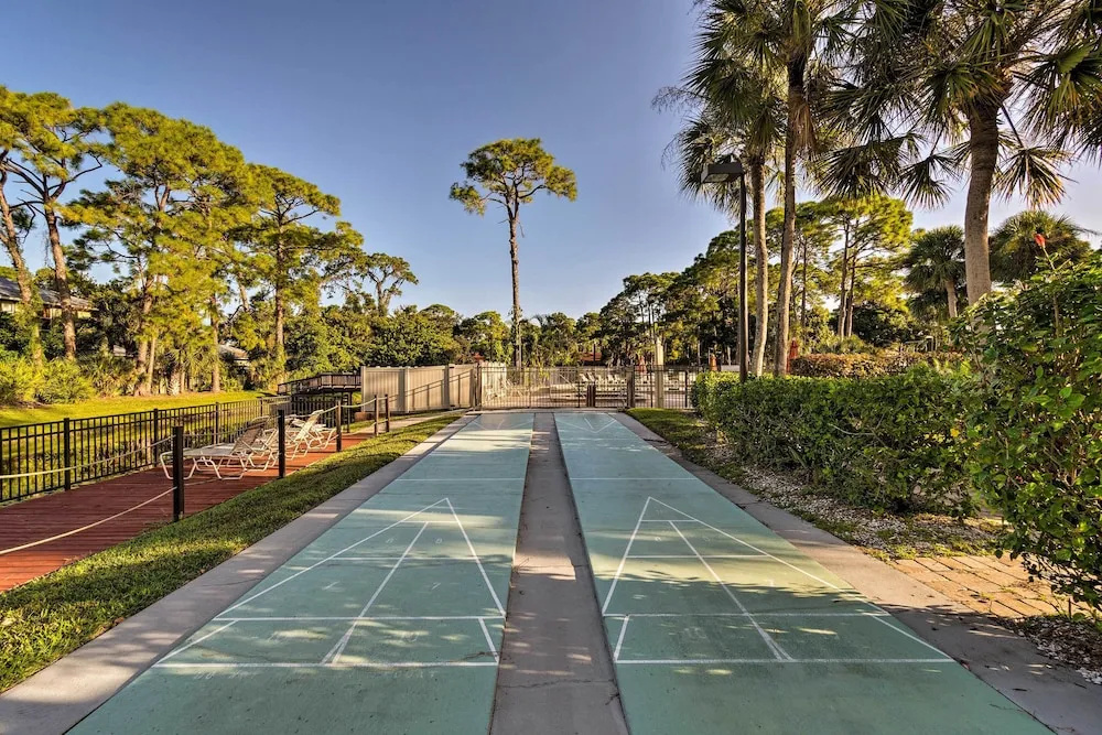 photo 1 of Sarasota Villa w/ Pool Access ~ 4 Mi to Beach!