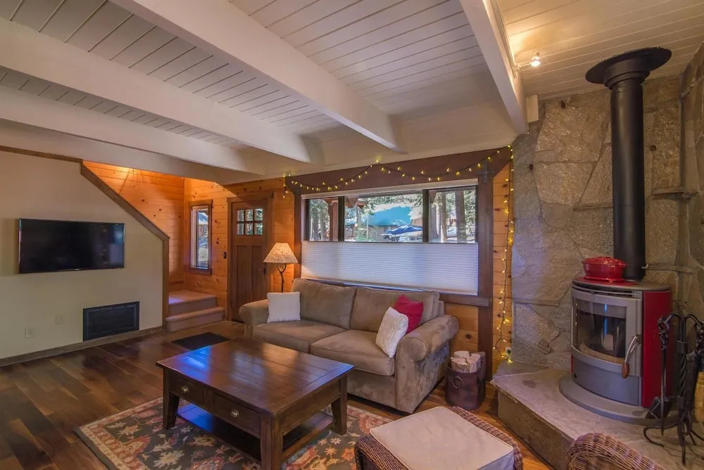 photo 1 of Saunders 3 Bedroom Holiday Home By Tahoe Truckee