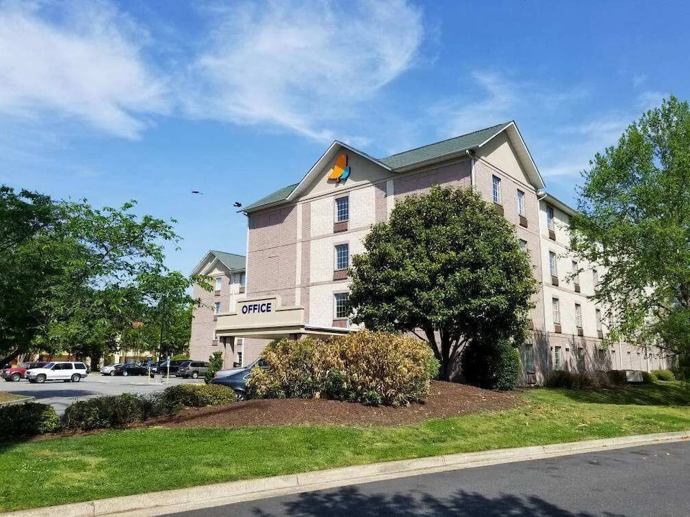 photo 1 of Intown Suites Extended Stay Select Hampton