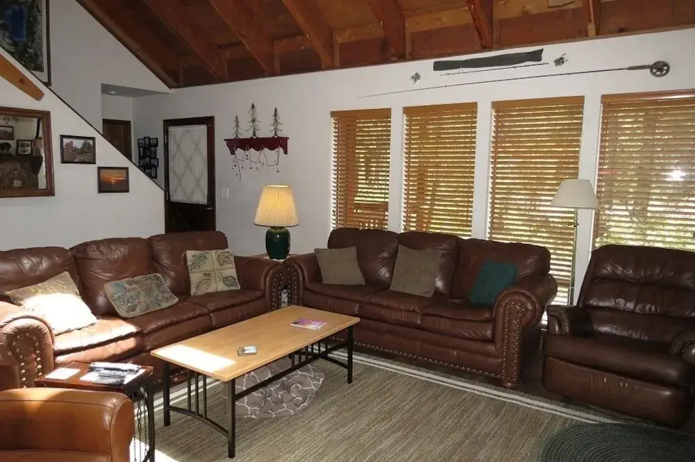 photo 1 of Scholes - 4 Br home by RedAwning