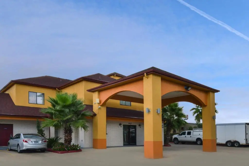 photo 1 of Scottish Inn and Suites Highway Six South