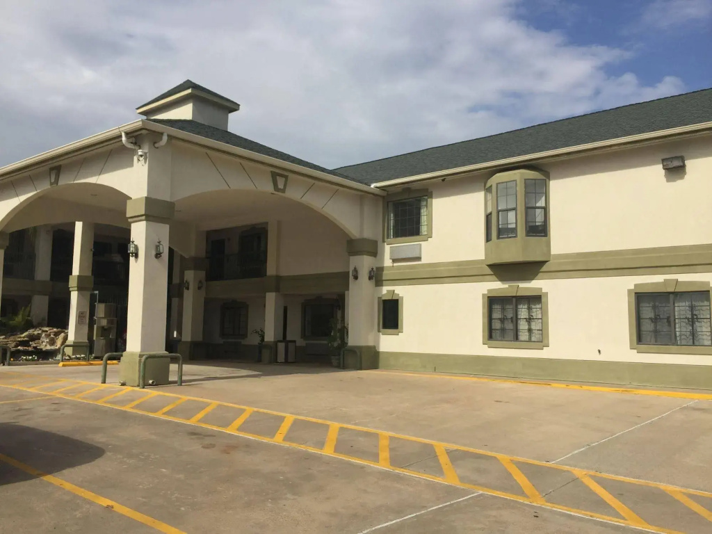photo 1 of Scottish Inns & Suites at NRG Park