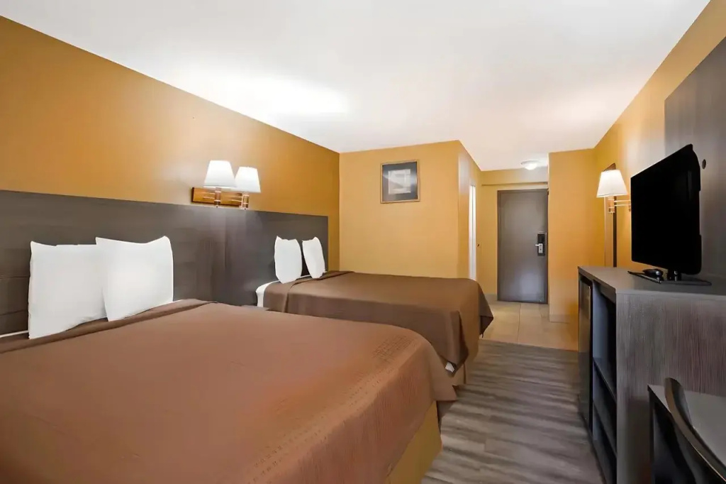 photo 1 of Econo Lodge Allentown North