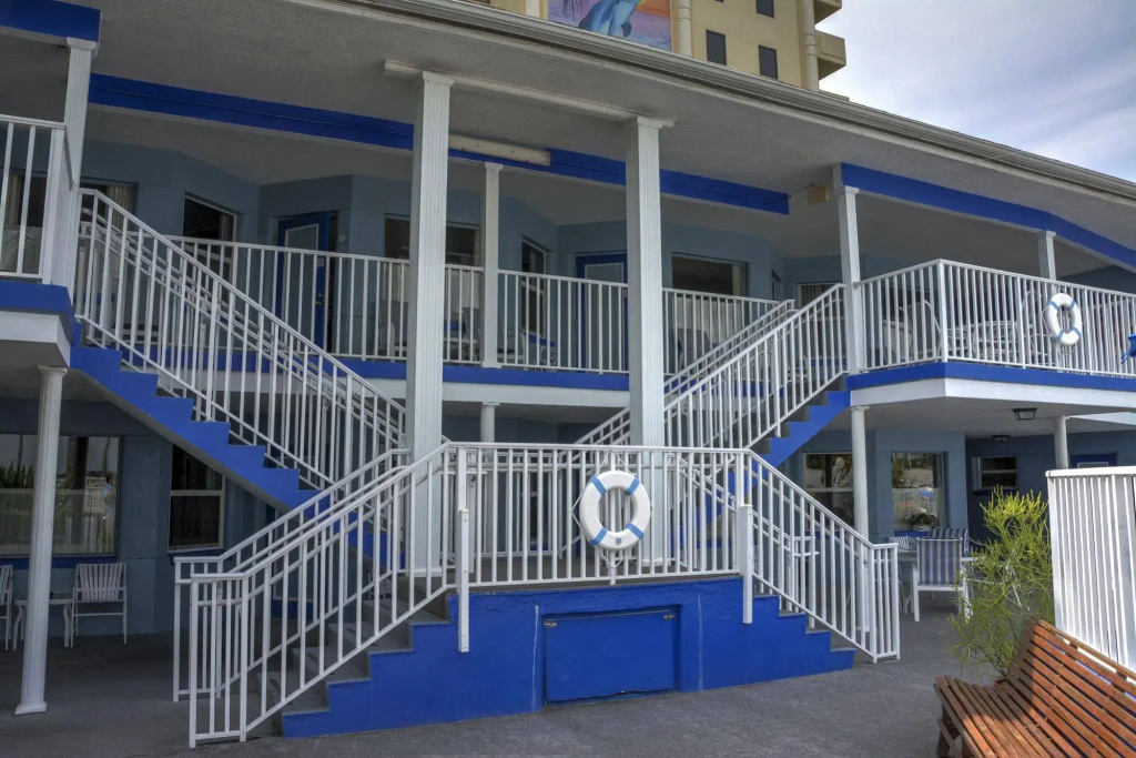 photo 1 of ChartHouse Clearwater Beach Marina Hotel