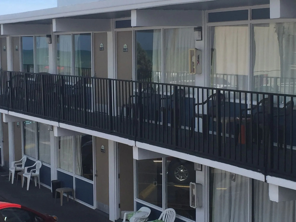photo 1 of Sea Hawk Motel