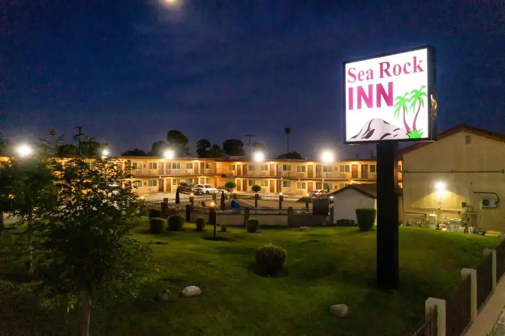 photo 1 of Sea Rock Inn - Los Angeles