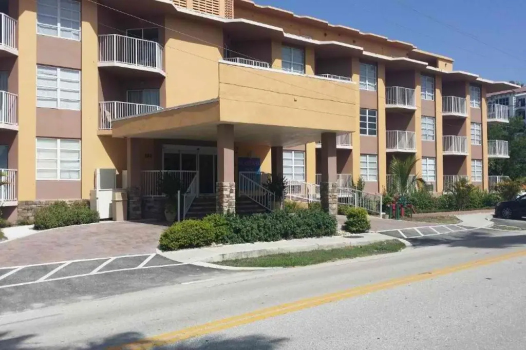 photo 1 of Sea Spray Inn & Beach Resort