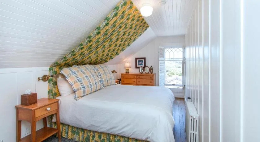photo 1 of Sea View Inn - Carmel