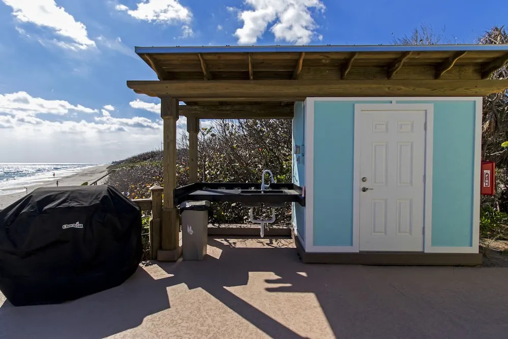 photo 1 of Sea View Inn