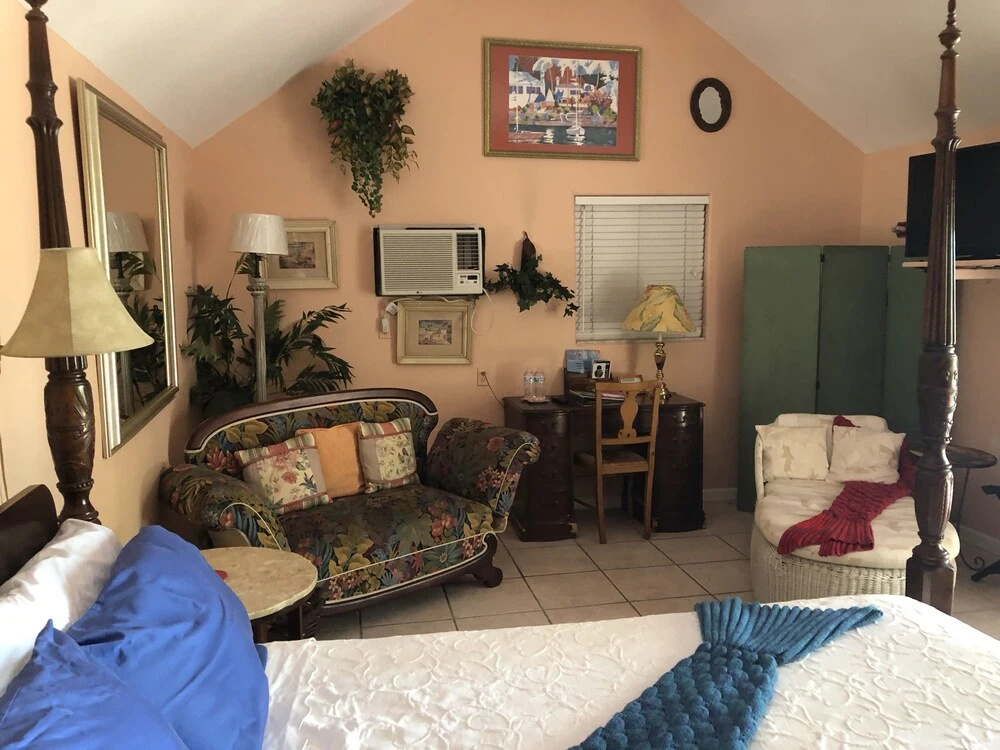 photo 1 of Seabreeze Manor Inn