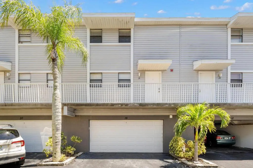 photo 1 of Seashell 19, 2 Bedrooms, Pool Access, WiFi, Sleeps 6, Walk to Beach