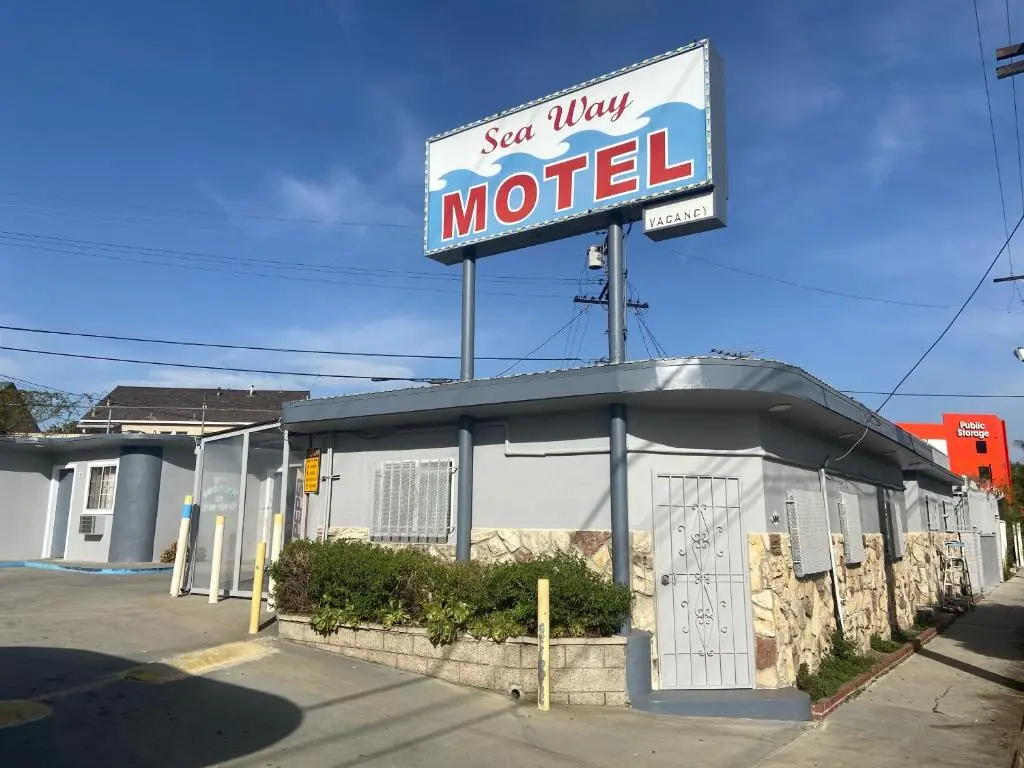 photo 1 of Seaway Motel