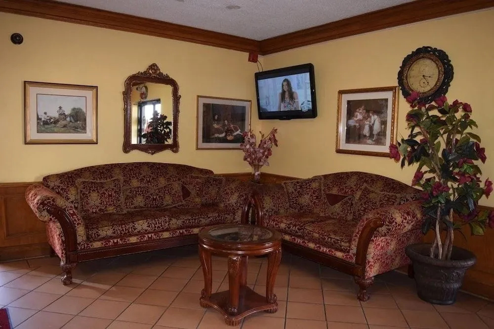 photo 1 of Selma Hotel