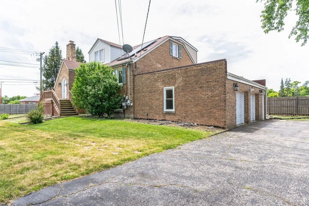photo 1 of Serene & Charming 5br Des Plaines Getaway 5 Bedroom Home by RedAwning