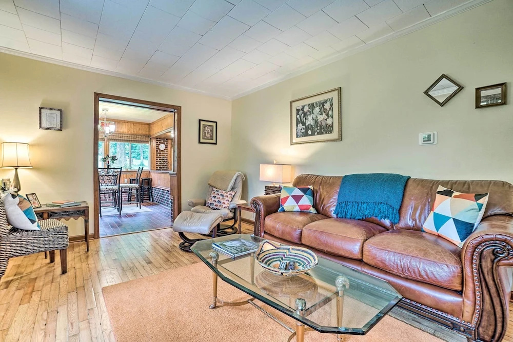 photo 1 of Pet Friendly Home w/ Hot Tub, Patio & Game Room!