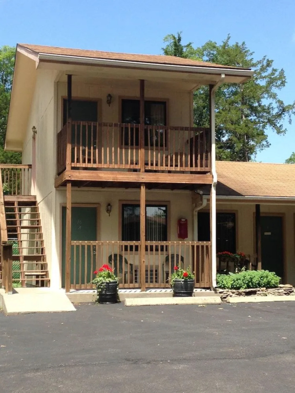 photo 1 of Shady Acre Motel
