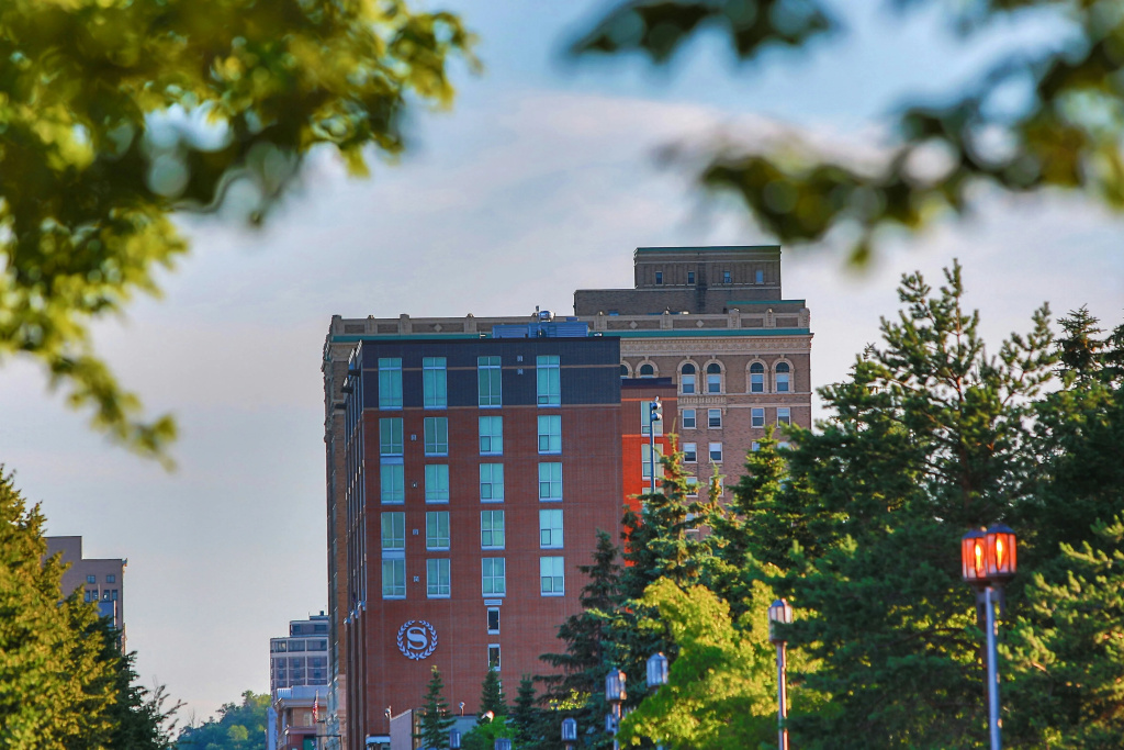 photo 1 of Sheraton Duluth Hotel