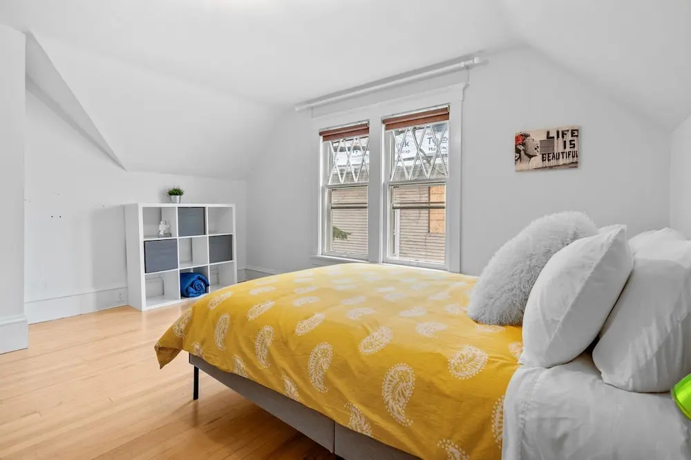 photo 1 of Sheridan Cottage (No Front Desk)