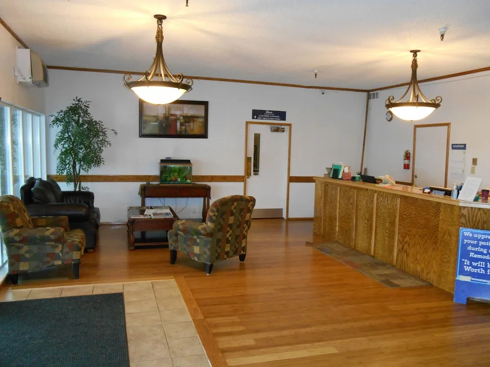 photo 1 of Shilo Inn Hotel & Suites Springfield