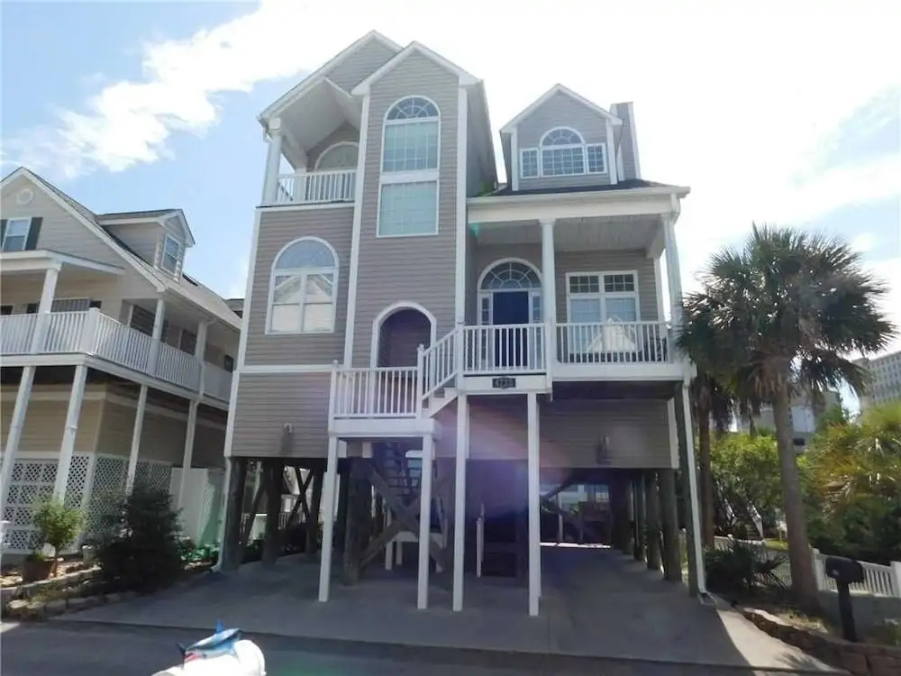 photo 1 of Shore Beats Work 4 Bedroom Cottage