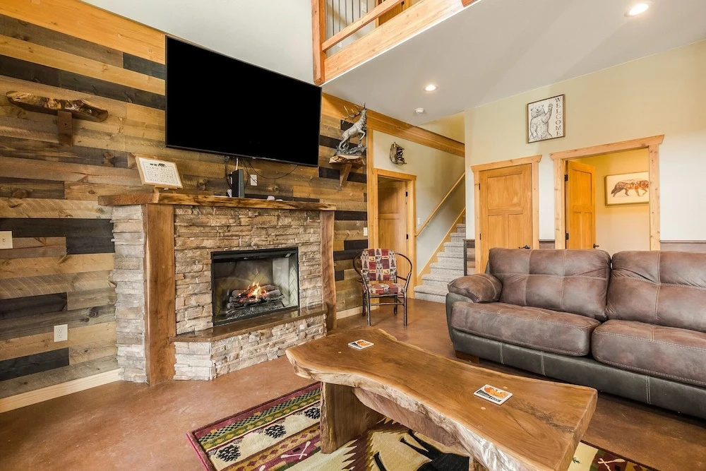 photo 1 of Show Me Mountain Views -- 20-ncd0130 3 Bedroom Home by RedAwning