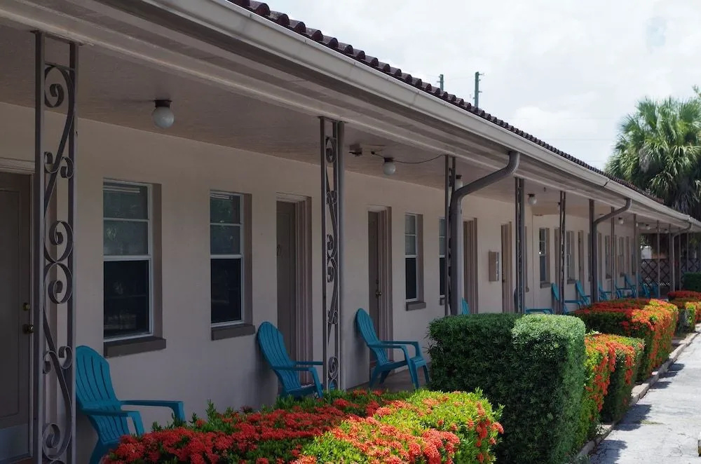 photo 1 of Siesta Inn