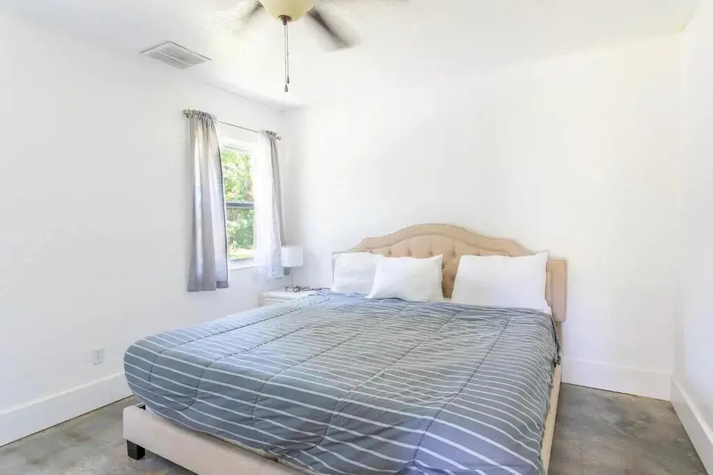 photo 1 of Siesta Key bungalow walking distance to beach ! name: Siesta Side A
