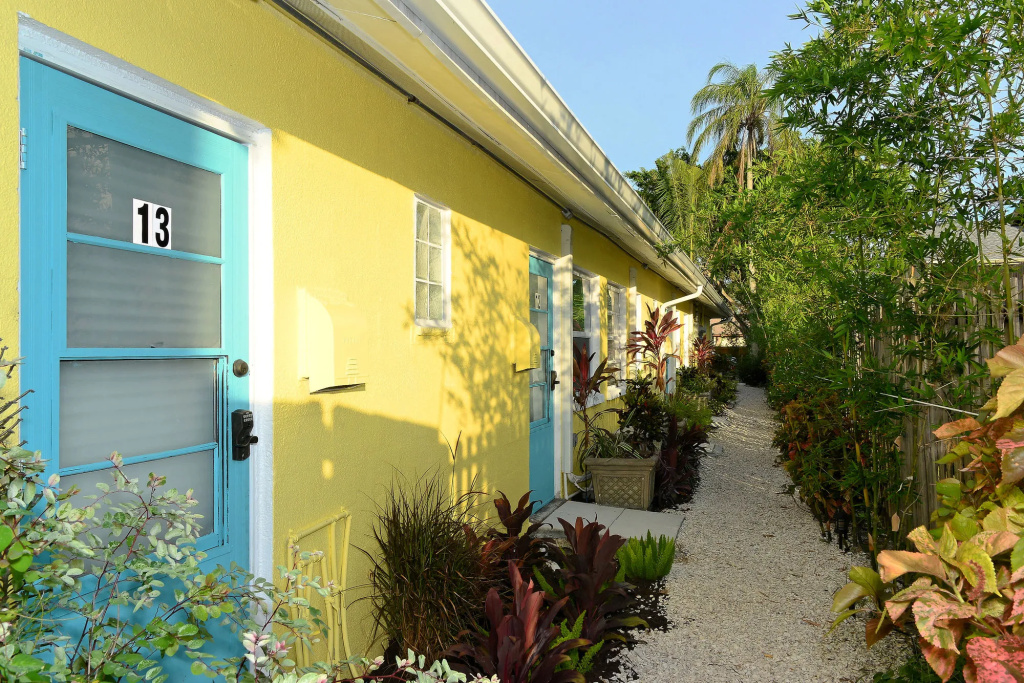 photo 1 of Siesta Key Palms Resort