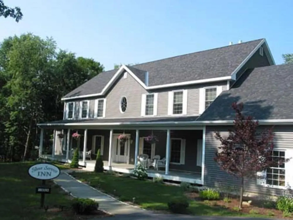 photo 1 of Silver Service Inn