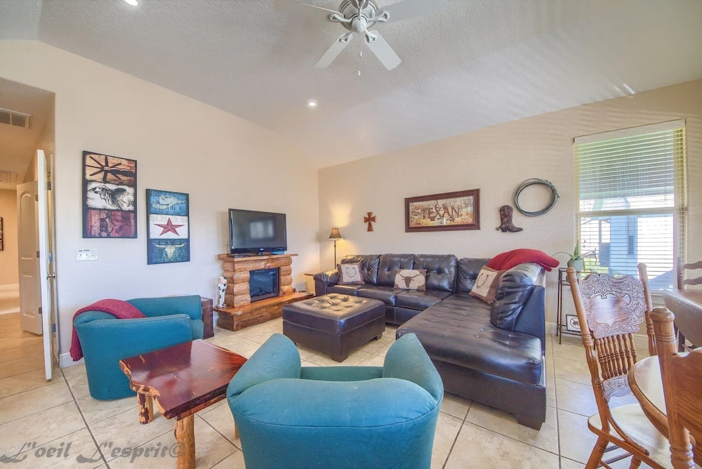 photo 1 of Silver Spur Rr 944016 4 Bedroom Home by RedAwning