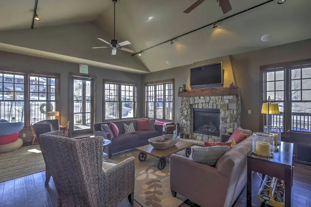 photo 1 of Ski-in/ski-out Granby Townhouse w/ Private Hot Tub