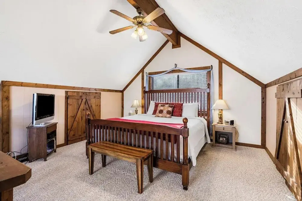 photo 1 of Skipjack Cottage Branson