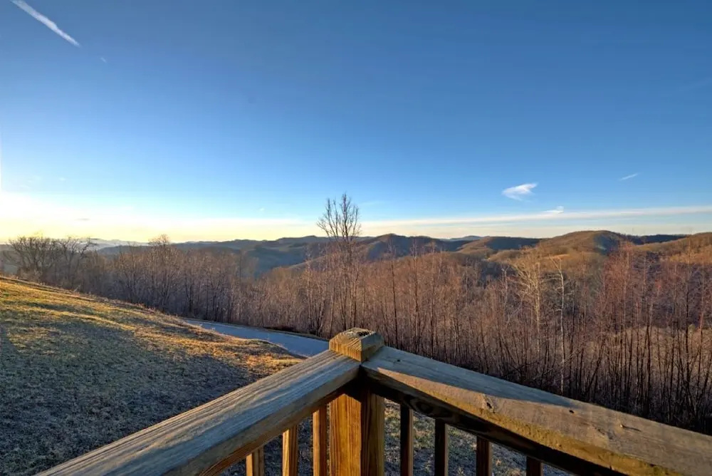 photo 1 of Sky High - 4 Br Cabin
