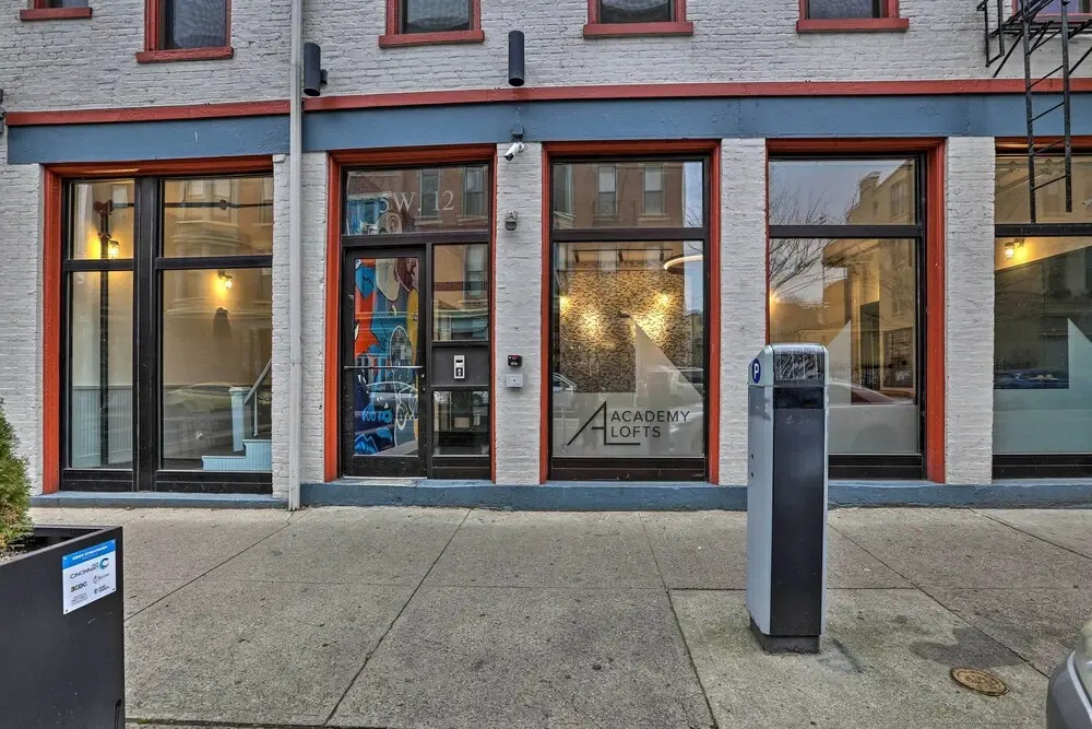 photo 1 of Sleek Studio Near Dtwn Dining & Entertainment