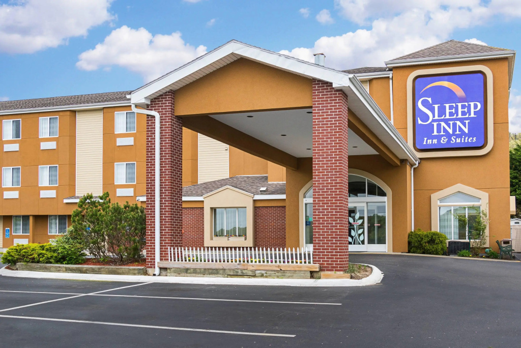 photo 1 of Sleep Inn & Suites Niantic North