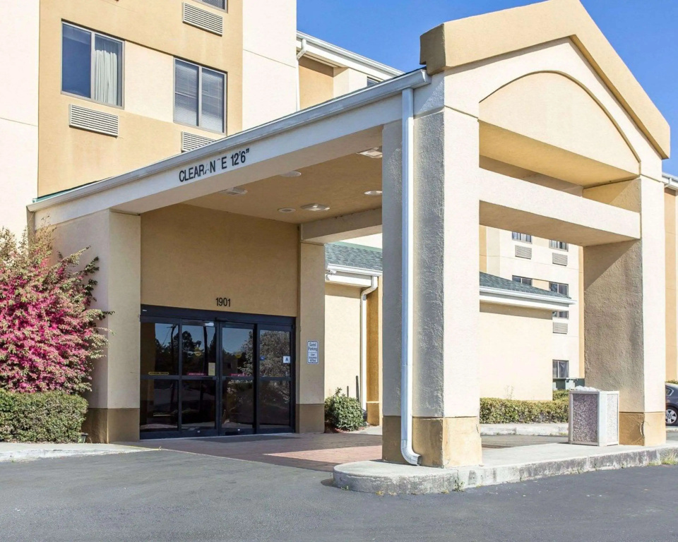 photo 1 of Sleep Inn Columbia